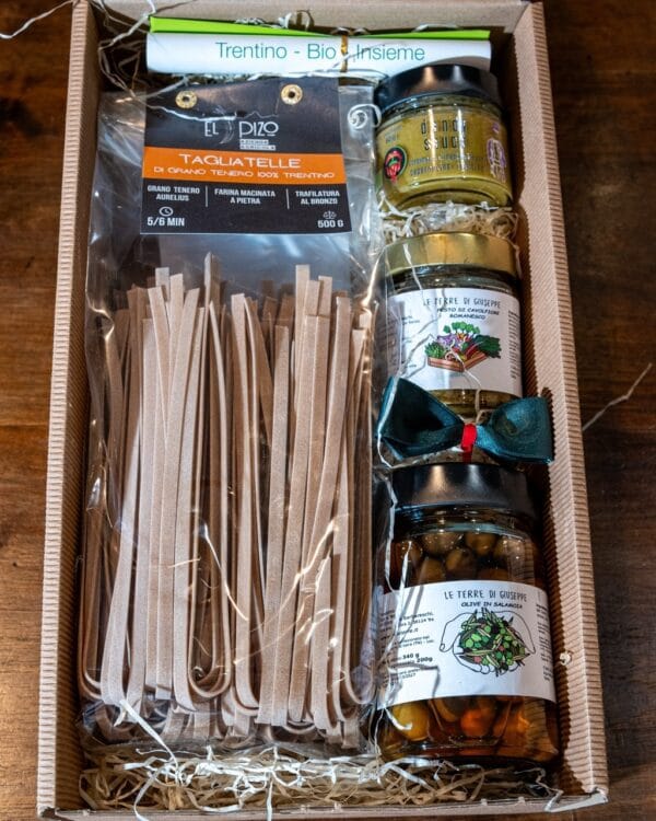 Cena — pasta, sugo e sottoli del Trentino